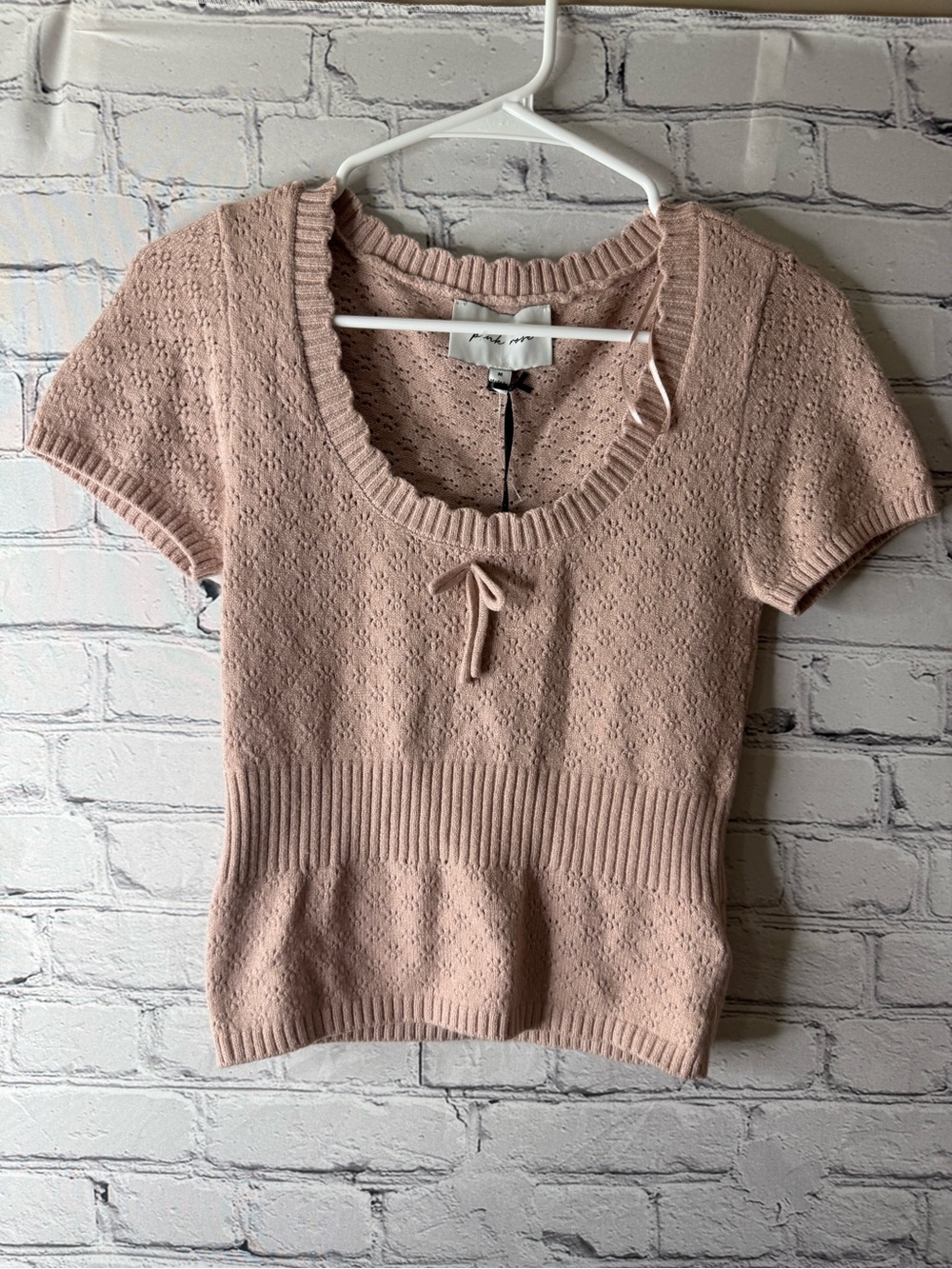 Nwt pink rose Knit Short-Sleeve Scoop Neck Top medium